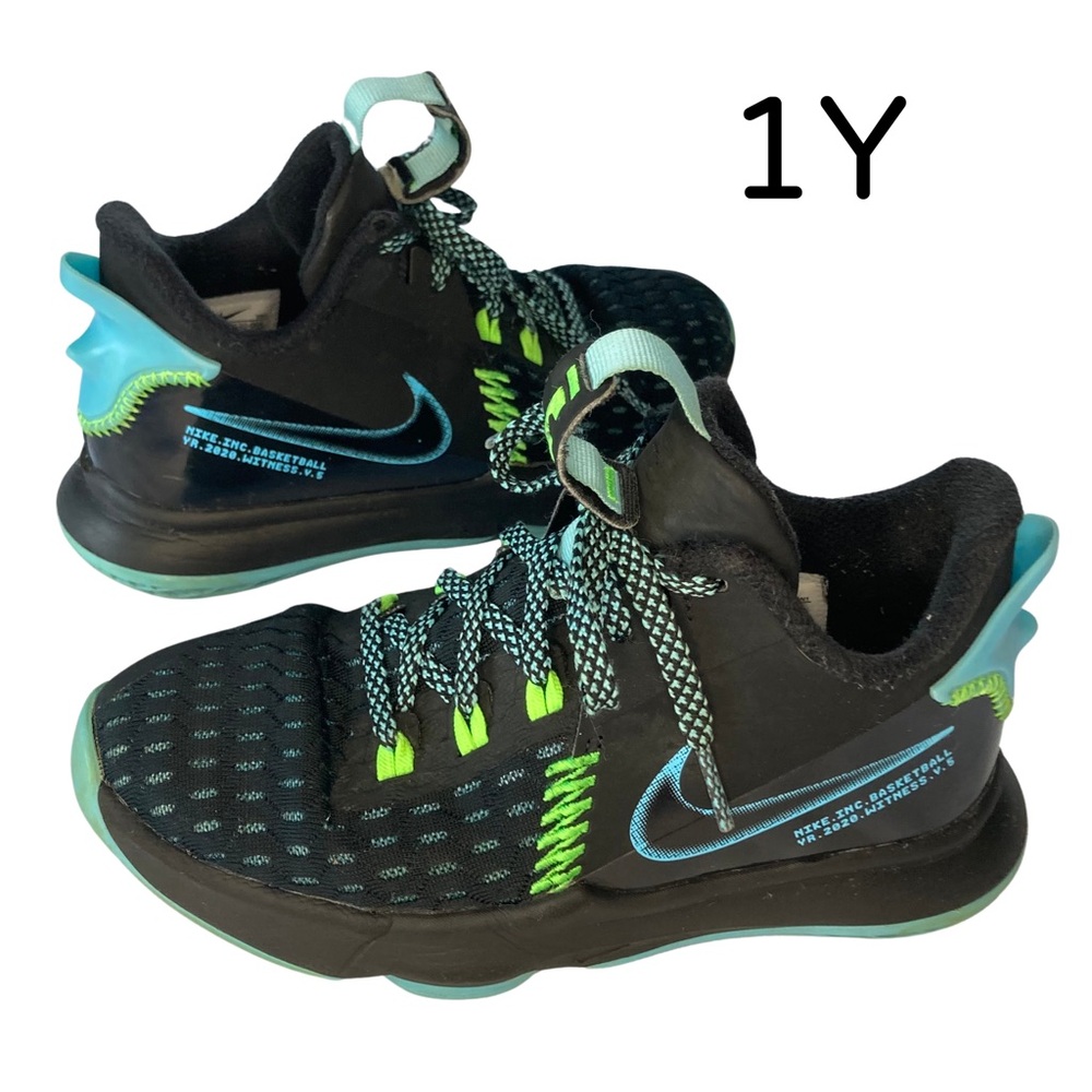 Nike LeBron Witness 5 V 'Black Light Blue Fury' Sz 1Y Boys Sneakers Shoes Youth
